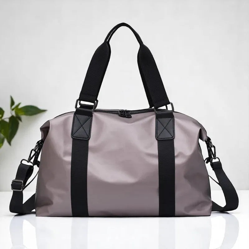 Bolsa Deportivo y de Viaje de Nylon para Mujer: Espacioso, Elegante y Versátil