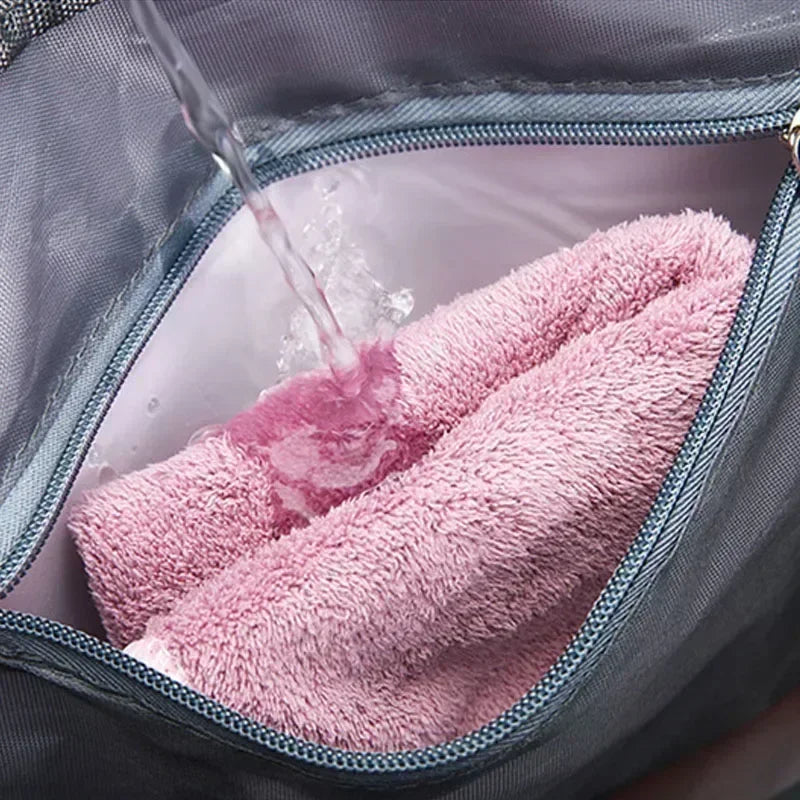 Bolsa de Viaje y Fitness Unisex Gris 35 L – Impermeable, Ligera y Apta para Cabina