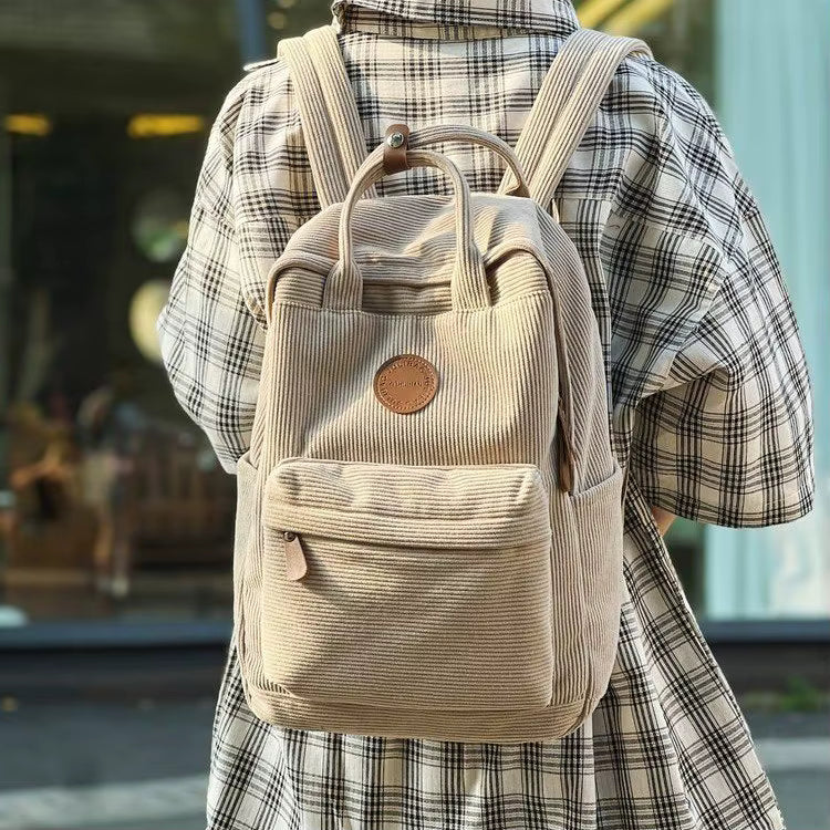 Mochila de Pana Beige Ultraligera 20–35L – Elegancia Natural y Comodidad Diaria