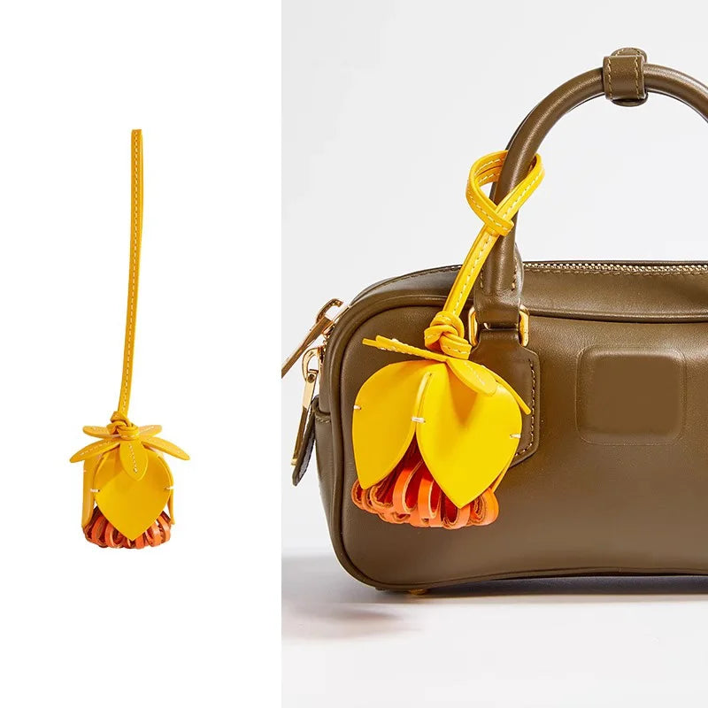 Charm Pompón Premium para Bolso – Accesorio Glamuroso y Esponjoso