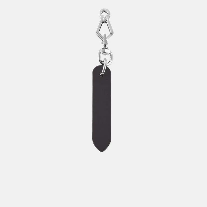 Charm con Aro Plateado (6.5 cm) – Estilo Moderno y Sofisticación Atemporal