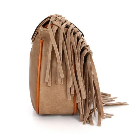 Bolso Boho con Flecos Tipo Saddle – Estilo Bohemio y Versátil