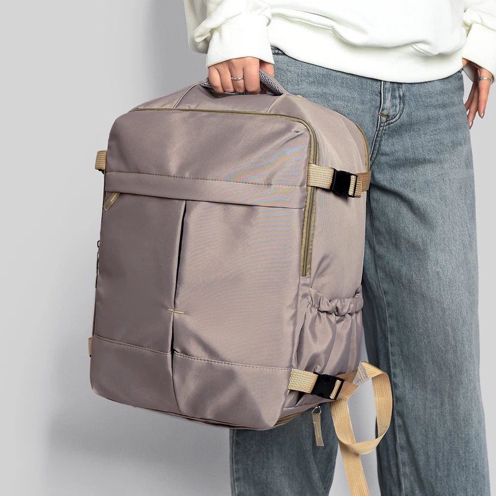 Mochila Ejecutiva Ligera – Diseño Minimalista, Ergonómica y Especial para Laptop