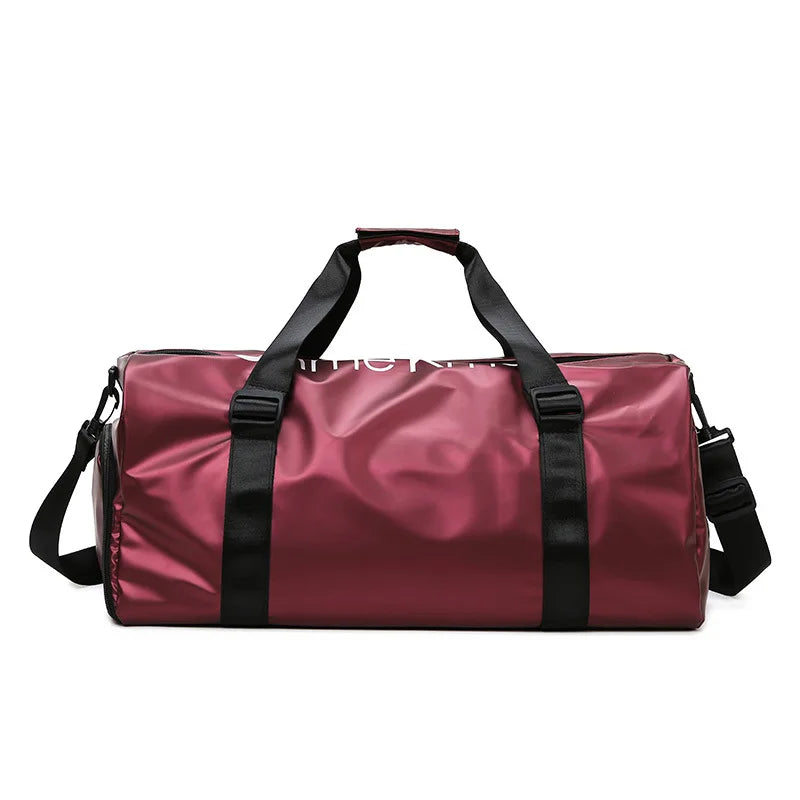 Bolsa Duffel Deportiva Roja: Estilo Enérgico, Impermeable y con Zapatero