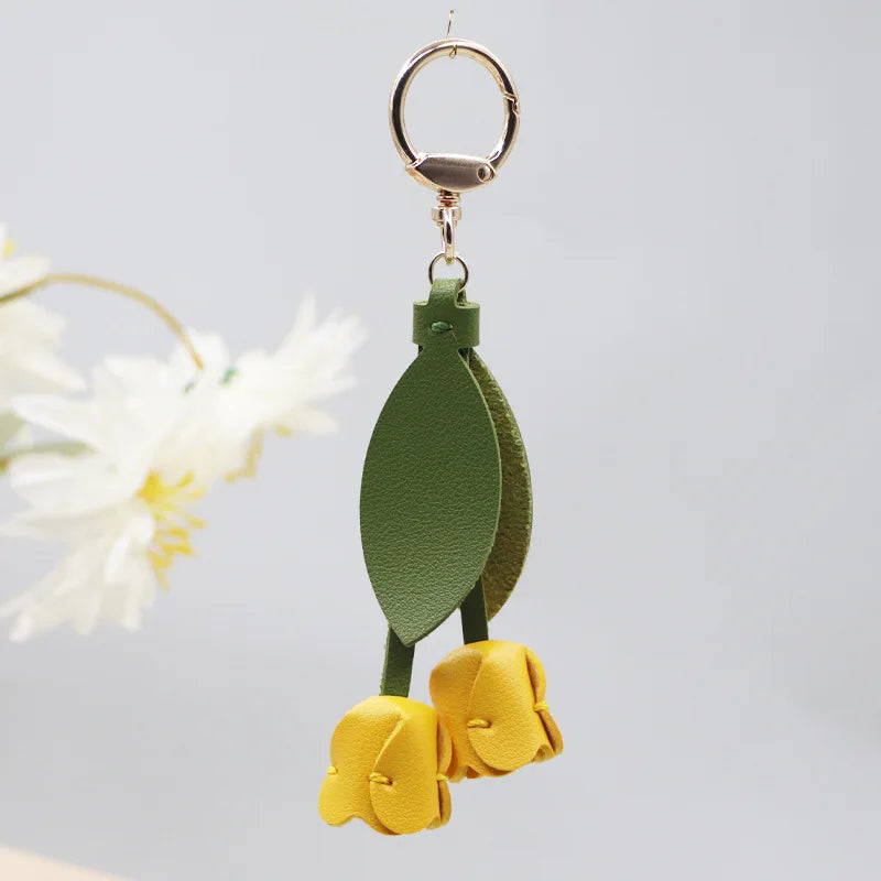 Charm Flores Cuero para Bolso – Accesorio Floral Romántico
