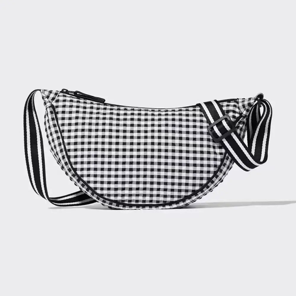 Bolso Bandolera Dumpling de Nylon a Cuadros