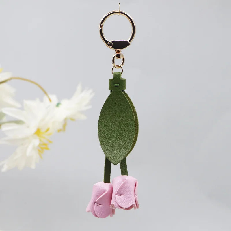 Charm Flores Cuero para Bolso – Accesorio Floral Romántico