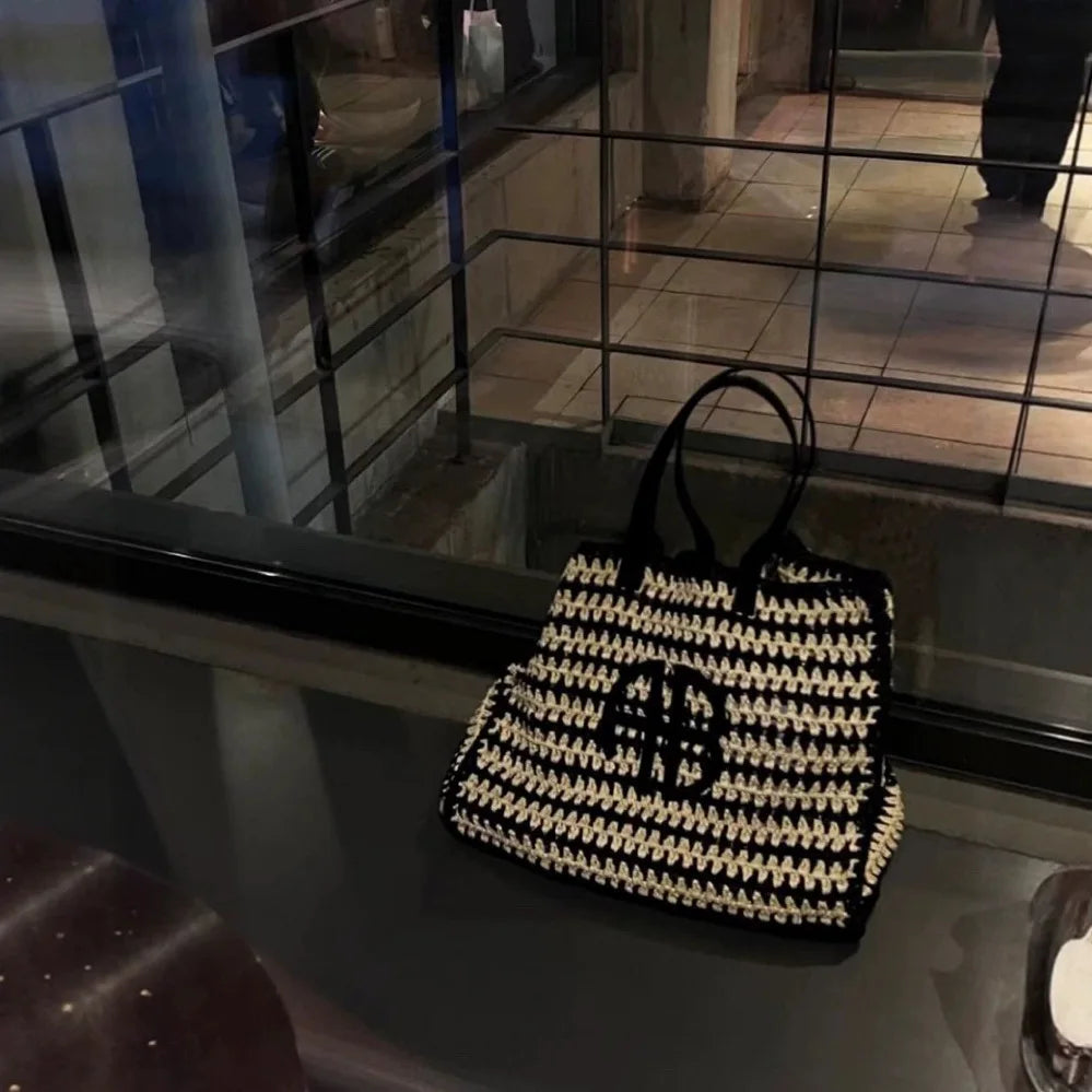 Maxi Tote de Paja RIO – Bolso de Playa con Diseño de Rayas y Estilo Urbano