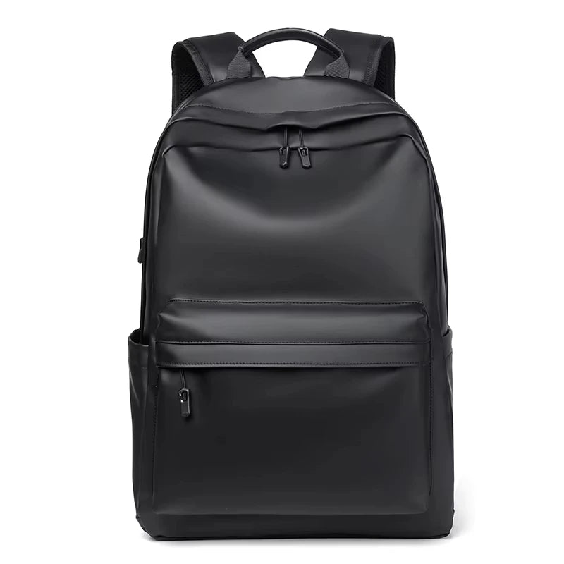 Mochila Impermeable de PU para Hombre – Estilo Urbano y Protección Total