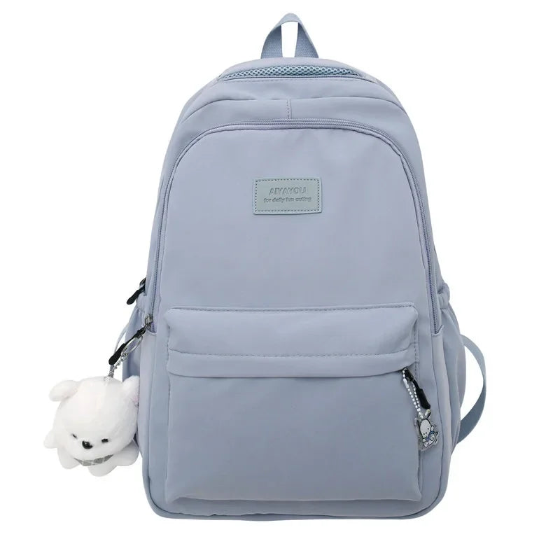 Mochila Azul de Nailon Impermeable – Moderna, Cómoda y Versátil
