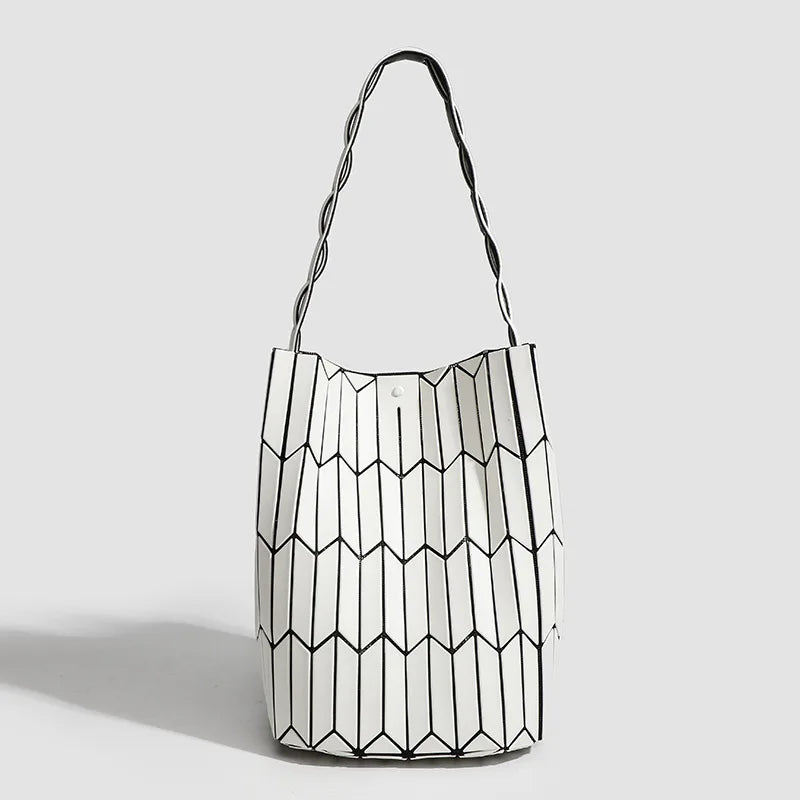 Bolso Bucket Geométrico PVC – Diseño Niche Moderno y Versátil